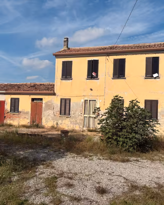 Abitazione + terreno agricolo Frapiero di Agna