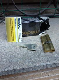 Cilindro europeo MEDECO