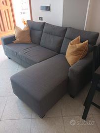 Divano Ikea 3 posti con penisola 