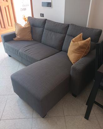 Divano Ikea 3 posti con penisola 