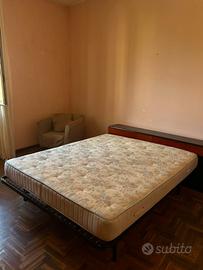 Materasso e rete matrimoniale