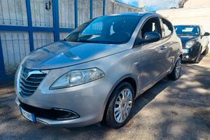 Lancia Ypsilon 1.2 69 CV 5 porte S&S Gold