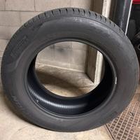 Gomme 235/60 18