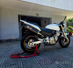 Honda Hornet 600 (PC36)