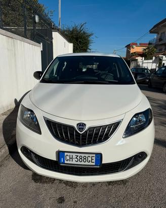 Lancia Ypsilon 1.0 FireFly 5 porte S&S Hybrid Ecoc