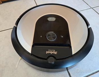 Roomba i7+ con Stazione di Svuotamento automatica