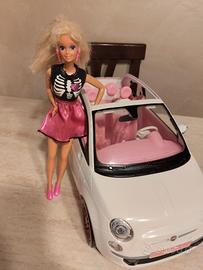 macchina 500 più Barbie 