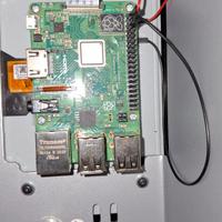 Raspberry PI3 model B con display touch 