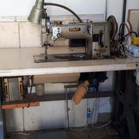 macchina da cucire industriale marca PFAFF