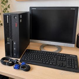 Pc Lenovo con accessori
