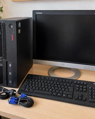 Pc Lenovo con accessori