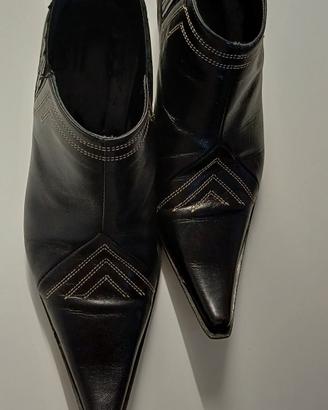 stivaletto nero in  vero cuoio nera 39