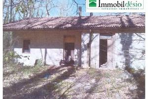 Rustico / Casale di 250 m² con 3 locali a Ruoti