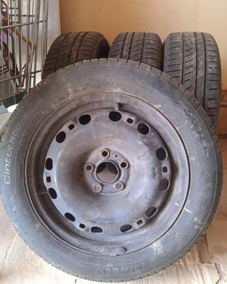 Pneumatici a 3/4 Pirelli 15R 84H 185/60