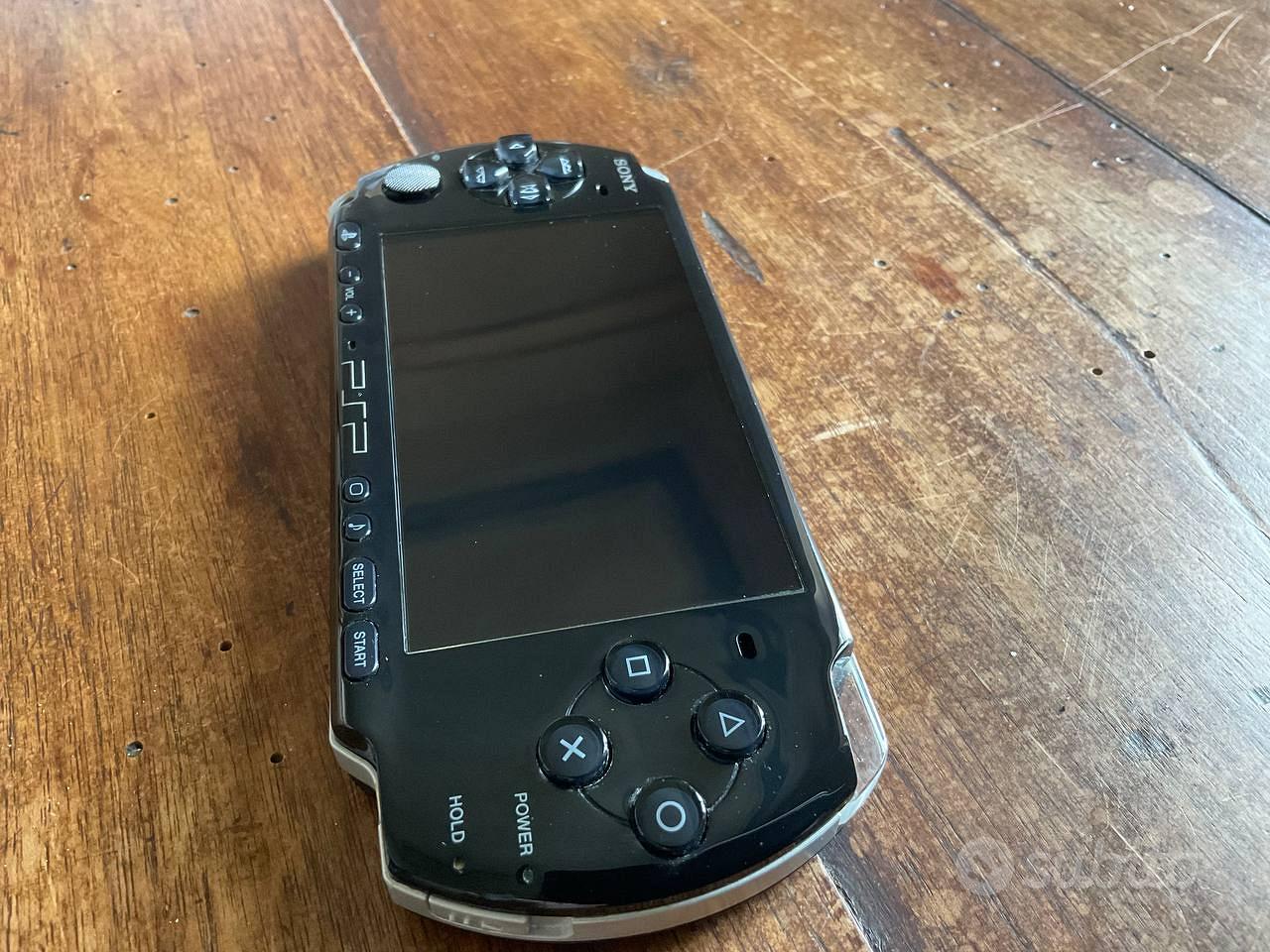 PSP Slim & Lite Piano Black (3004 PB) - Console e Videogiochi In vendita a  Arezzo