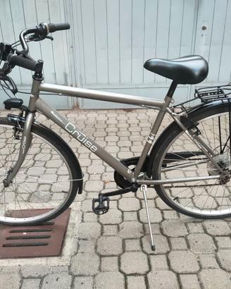 Bicicletta city bike bici 28 con cambio