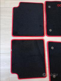 Tappetini Fiat 500 ricamati personalizzati