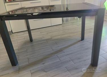 Tavolo come nuovo