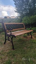 Panchine in ghisa e legno di castagno, restaurate