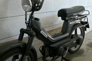 SI PIAGGIO CON VERNICIATURA ORIGINALE E ACCESSORI