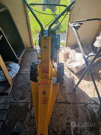 Riservato Motofalciatrice difettosa con barra