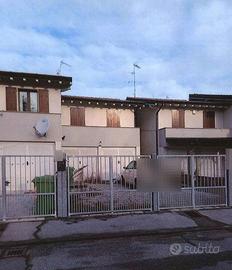 Villa a schiera a Commessaggio (MN)
