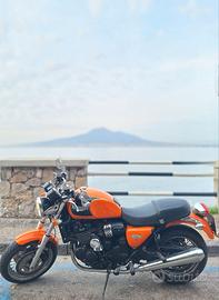 TRIUMPH THUNDERBIRD SPORT 900 – 2003
