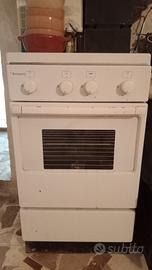 CUCINA BOMPANI   3 fuochi e forno