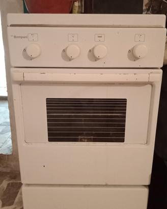 CUCINA BOMPANI   3 fuochi e forno