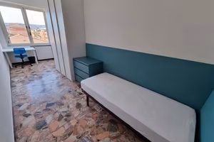 Stanza singola zona porta nuova