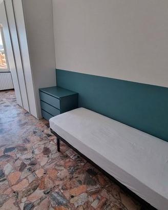 Stanza singola zona porta nuova
