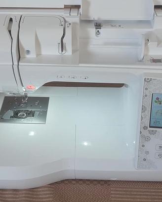 Ricamatrice Brother NV880E