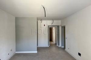 Appartamento di 90 m² con 3 locali e box auto a Um