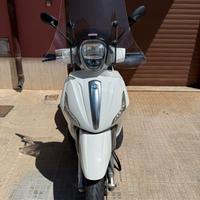 Piaggio Beverly 350 GT Tour