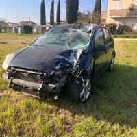 Ford Fiesta 5 serie incidentata solo 130000 km