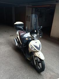 Sixteen 150 cc