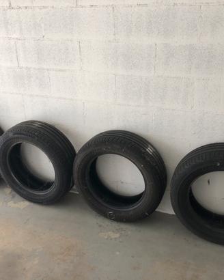Gomme Bridgestone 205/60 R16 96v