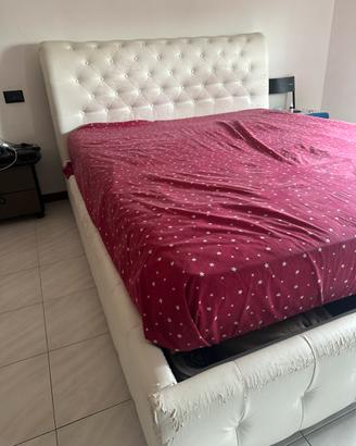 Letto matrimoniale con box