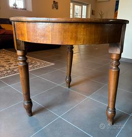 Raro tavolo a 3 gambe dell’800