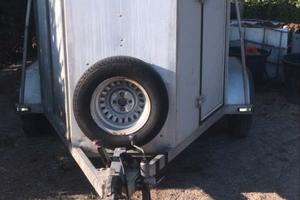 CARRELLO TRASPORTO CAVALLI 2 POSTI