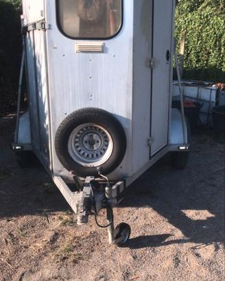 CARRELLO TRASPORTO CAVALLI 2 POSTI