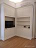 libreria-ad-angolo-in-frassino-con-porta-tv-laccat