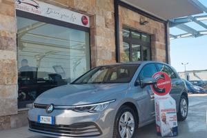 Golf VIII 2020 1.0 etsi evo Life 110cv dsg