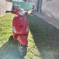 Vespa lx 50 4t rossa