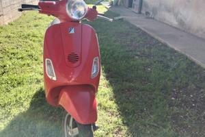 Vespa lx 50 4t rossa