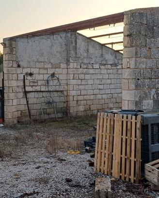 Tenuta da ristrutturare