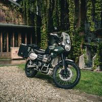 Triumph Scrambler 1200 XC UNIT GARAGE