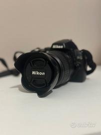 Nikon D40 con obiettivo da 18-55 mm