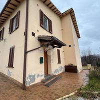 4 LOCALI A GUALDO TADINO