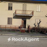 CASA SINGOLA CON GIARDINO